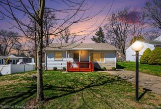 586 Bagley Street, Lake Orion Village, MI 48362