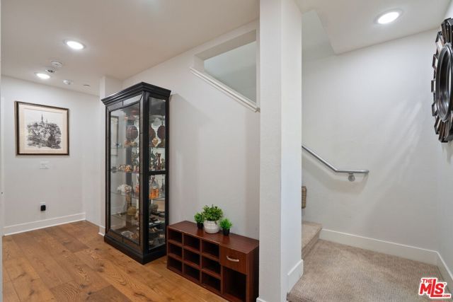 2780 N Wright Lane, Los Angeles, CA 90068