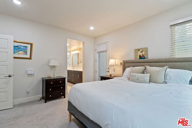 2780 N Wright Lane, Los Angeles, CA 90068