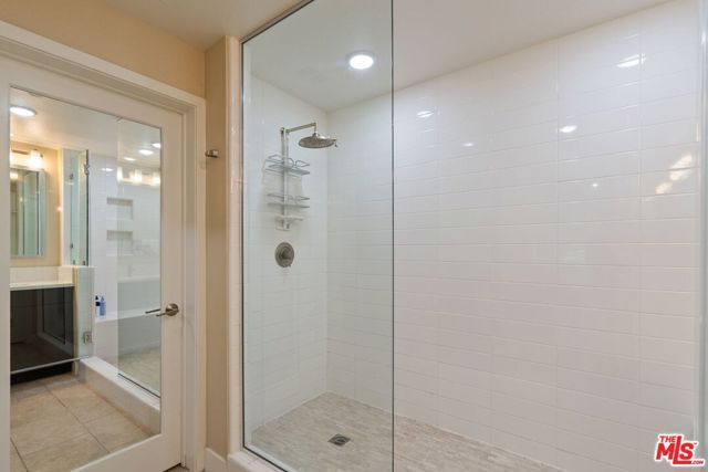 2780 N Wright Lane, Los Angeles, CA 90068