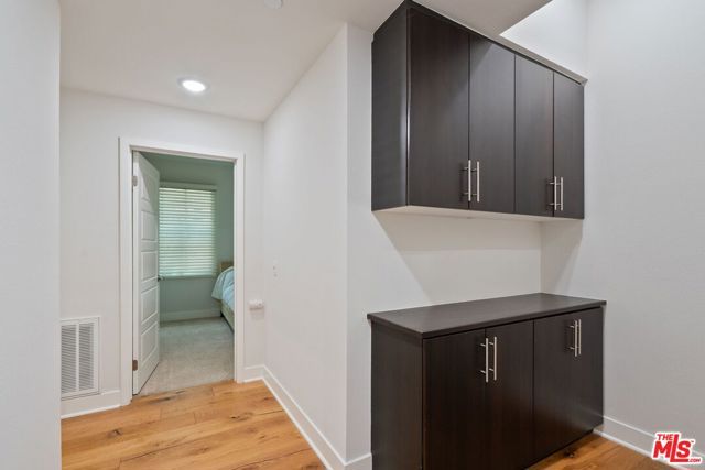 2780 N Wright Lane, Los Angeles, CA 90068