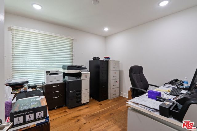 2780 N Wright Lane, Los Angeles, CA 90068