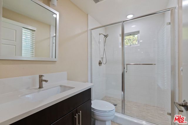 2780 N Wright Lane, Los Angeles, CA 90068