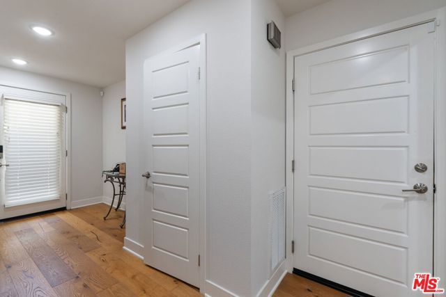 2780 N Wright Lane, Los Angeles, CA 90068