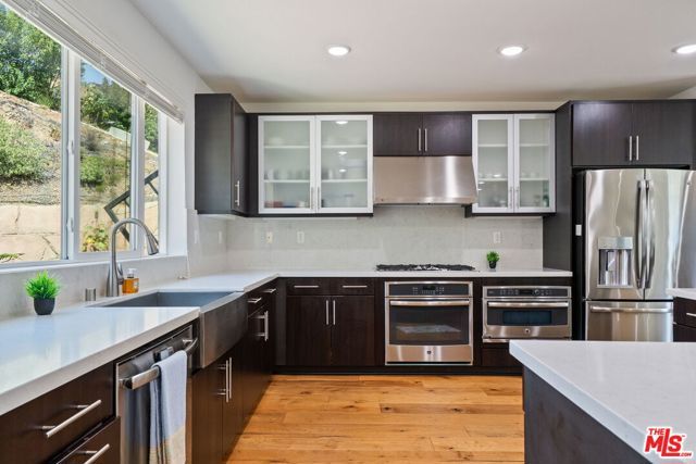 2780 N Wright Lane, Los Angeles, CA 90068