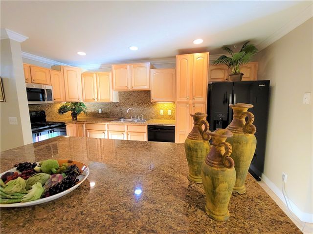 1905 Robalo Drive, Vero Beach, FL 32960