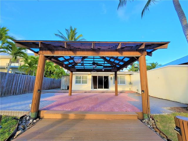 1905 Robalo Drive, Vero Beach, FL 32960