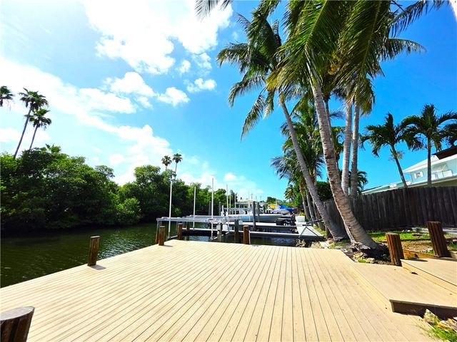 1905 Robalo Drive, Vero Beach, FL 32960