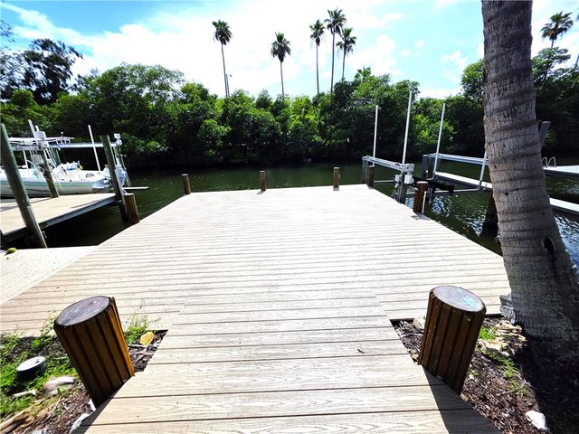 1905 Robalo Drive, Vero Beach, FL 32960