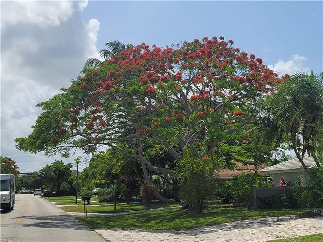 1905 Robalo Drive, Vero Beach, FL 32960
