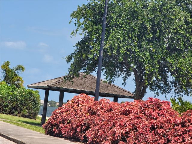 1905 Robalo Drive, Vero Beach, FL 32960