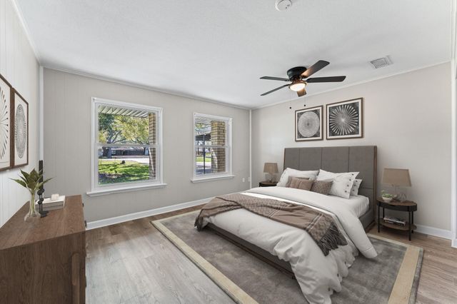 3082 County Road 536, Alvin, TX 77511