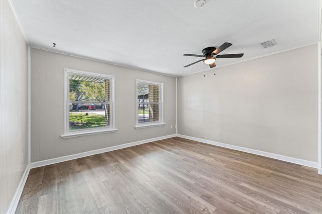 3082 County Road 536, Alvin, TX 77511