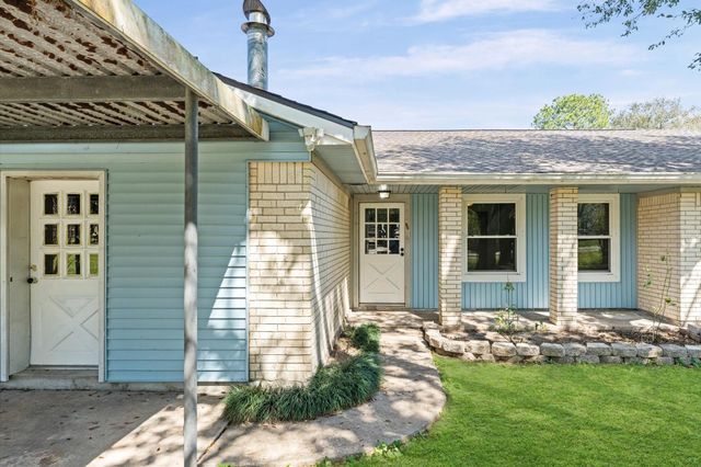 3082 County Road 536, Alvin, TX 77511