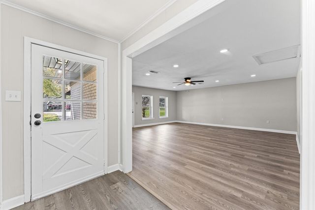 3082 County Road 536, Alvin, TX 77511