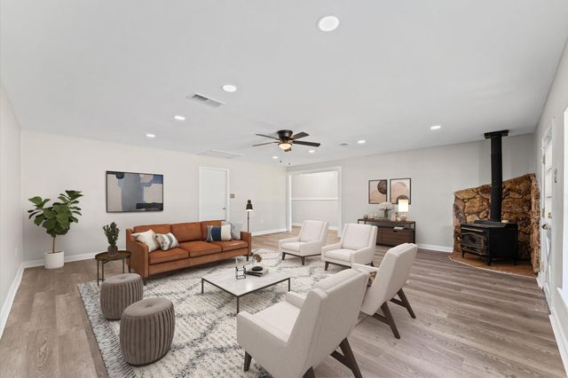 3082 County Road 536, Alvin, TX 77511