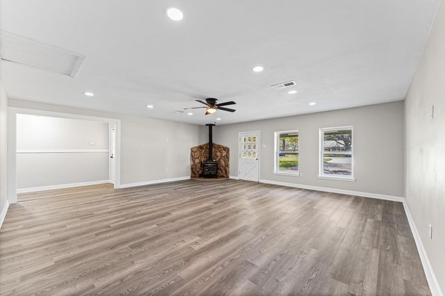 3082 County Road 536, Alvin, TX 77511