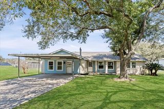 3082 County Road 536, Alvin, TX 77511