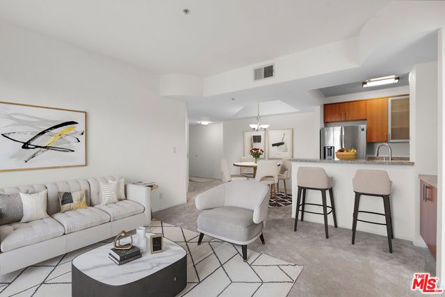 620 S Gramercy Place 301, Los Angeles, CA 90005