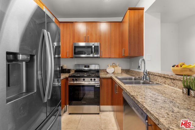 620 S Gramercy Place 301, Los Angeles, CA 90005