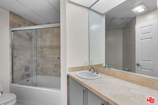 620 S Gramercy Place 301, Los Angeles, CA 90005