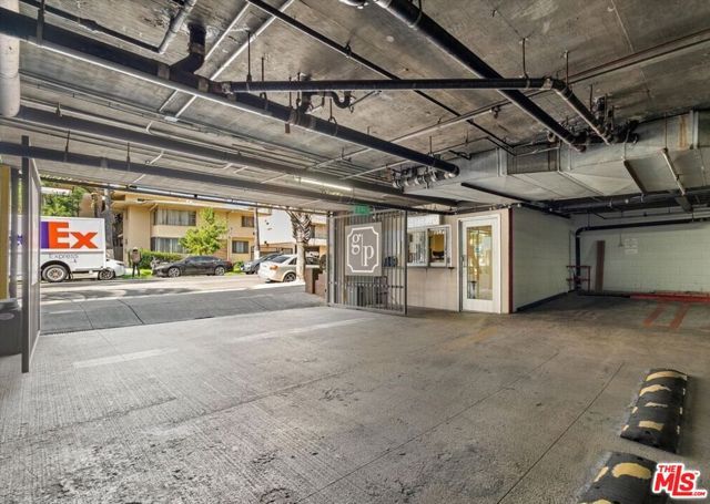 620 S Gramercy Place 301, Los Angeles, CA 90005