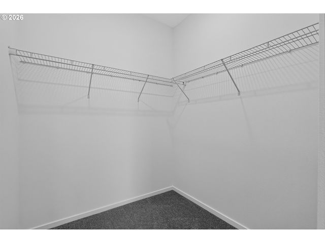 1045 Drake Ln HS21, Woodburn, OR 97071