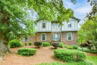 435 Stonebridge Drive, Roswell, GA 30075