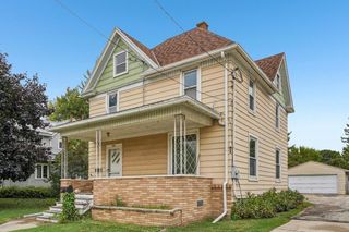 106 W Burnett STREET, Beaver Dam, WI 53916