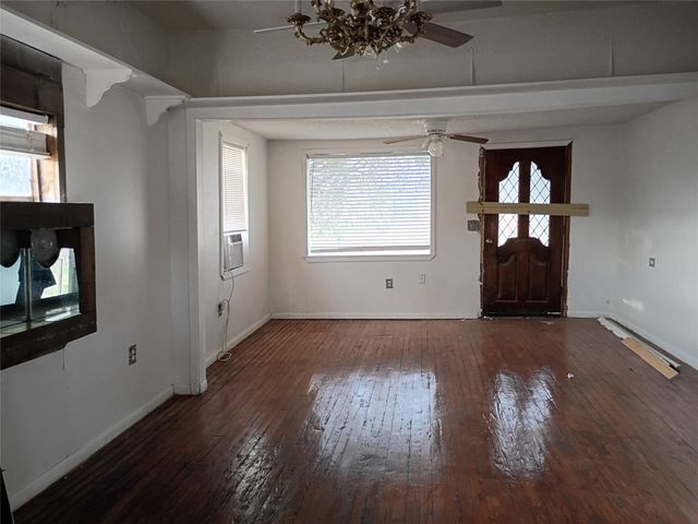 611 W 12TH Street, Sweetwater, TX 79556