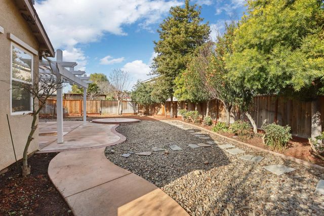 2431 Garrett Ct, Tracy, CA 95377