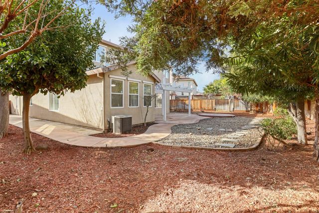 2431 Garrett Ct, Tracy, CA 95377
