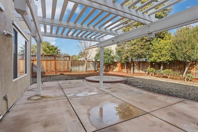 2431 Garrett Ct, Tracy, CA 95377