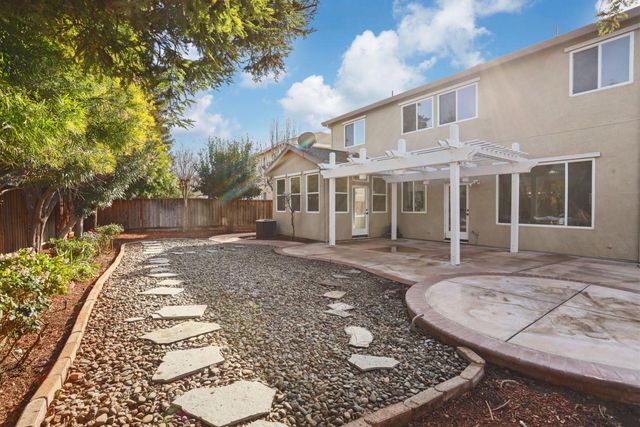 2431 Garrett Ct, Tracy, CA 95377