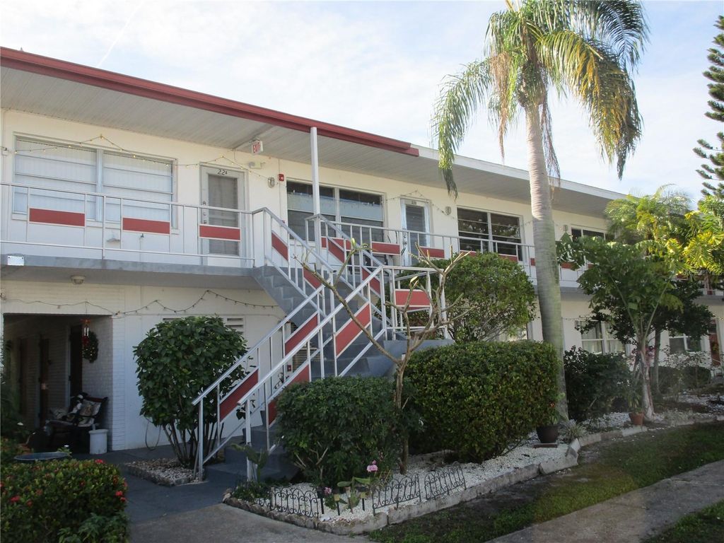 1900 58TH AVENUE N 22, St Petersburg, FL 33714