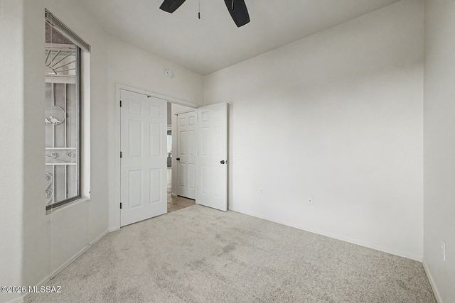 2233 W Gramercy Drive, Green Valley, AZ 85622