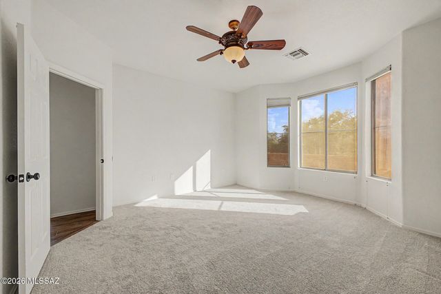 2233 W Gramercy Drive, Green Valley, AZ 85622