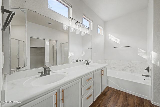 2233 W Gramercy Drive, Green Valley, AZ 85622