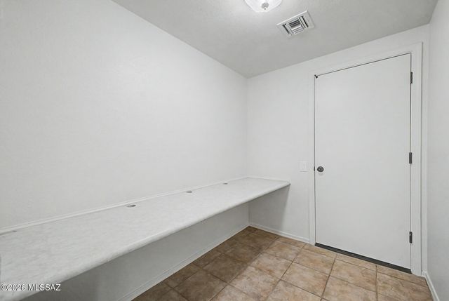 2233 W Gramercy Drive, Green Valley, AZ 85622