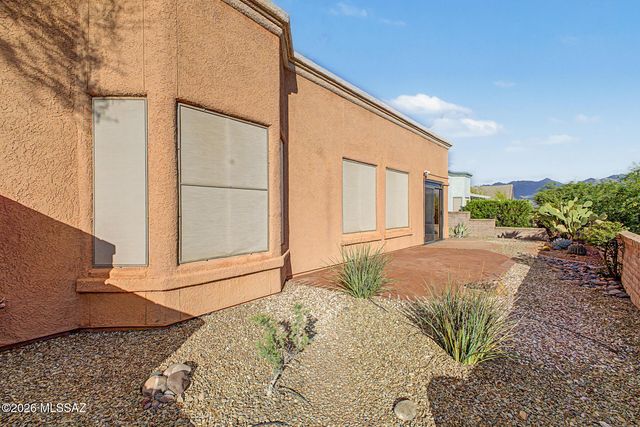 2233 W Gramercy Drive, Green Valley, AZ 85622