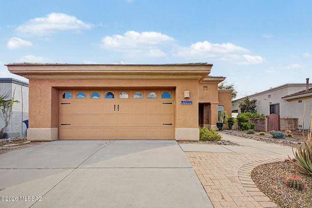 2233 W Gramercy Drive, Green Valley, AZ 85622