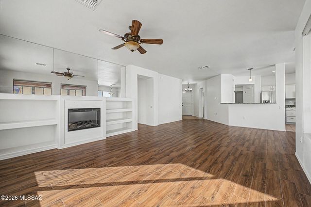2233 W Gramercy Drive, Green Valley, AZ 85622