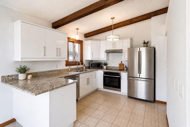 9724 Washburn Avenue N, Brooklyn Park, MN 55444