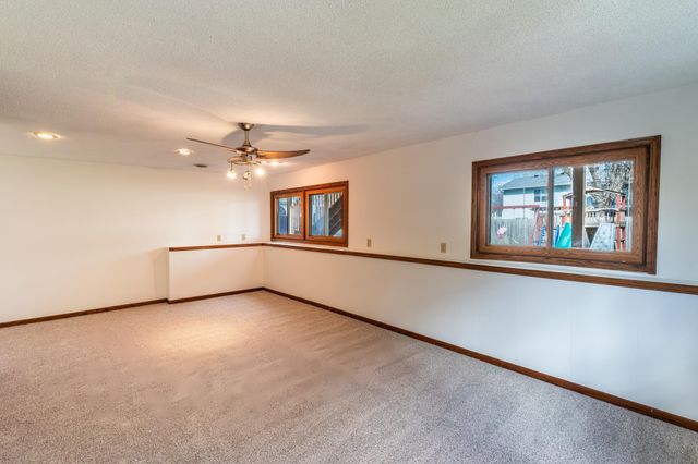 9724 Washburn Avenue N, Brooklyn Park, MN 55444