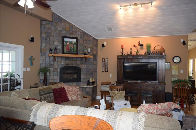 278 Winfield Thicket RD, Bastrop, TX 78602