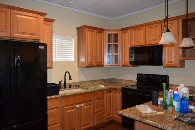 278 Winfield Thicket RD, Bastrop, TX 78602