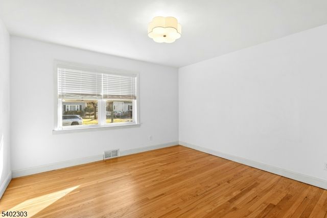 35 Shady Ln, Fanwood Boro, NJ 07023