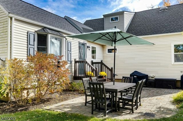 35 Shady Ln, Fanwood Boro, NJ 07023