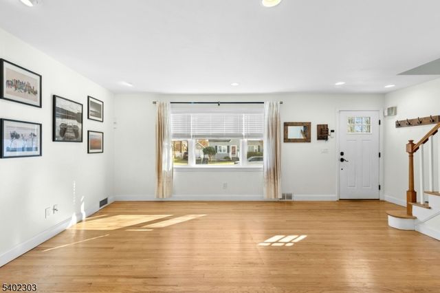 35 Shady Ln, Fanwood Boro, NJ 07023