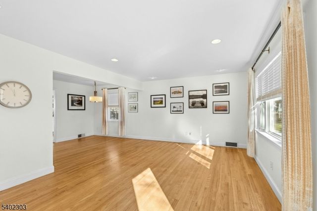 35 Shady Ln, Fanwood Boro, NJ 07023